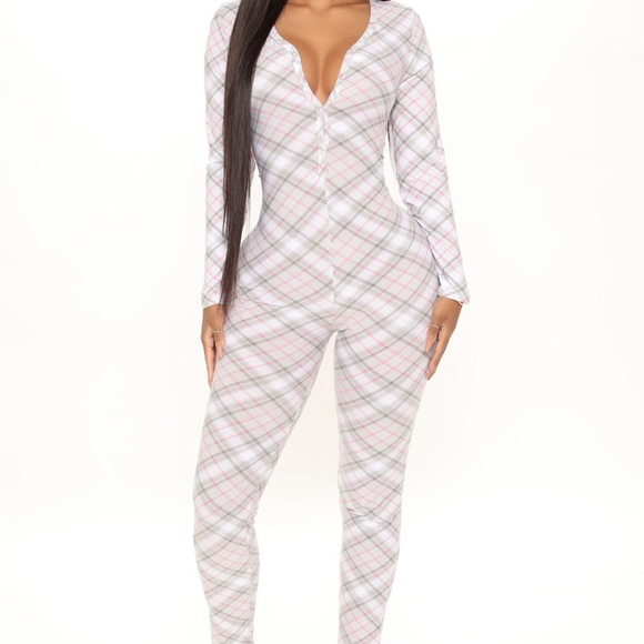 Fashion Nova Other - Pj onesie : jumpsuit 💓